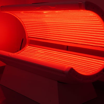 سرير العلاج بالضوء الأحمر للعناية بالبشرة 660nm 850nm Photodynamic Salon Beauty Pod