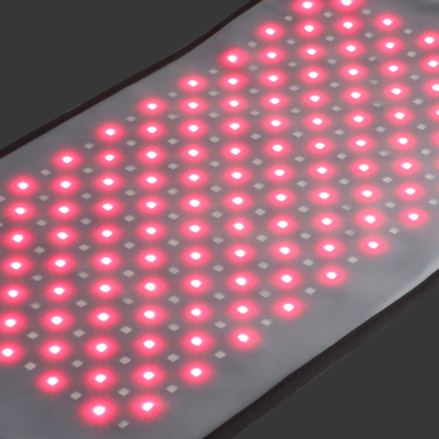 لوحة العلاج بالأشعة تحت الحمراء LED متعددة الألوان غير مائلة 660 نانومتر 850 نانومتر لتجميل البشرة